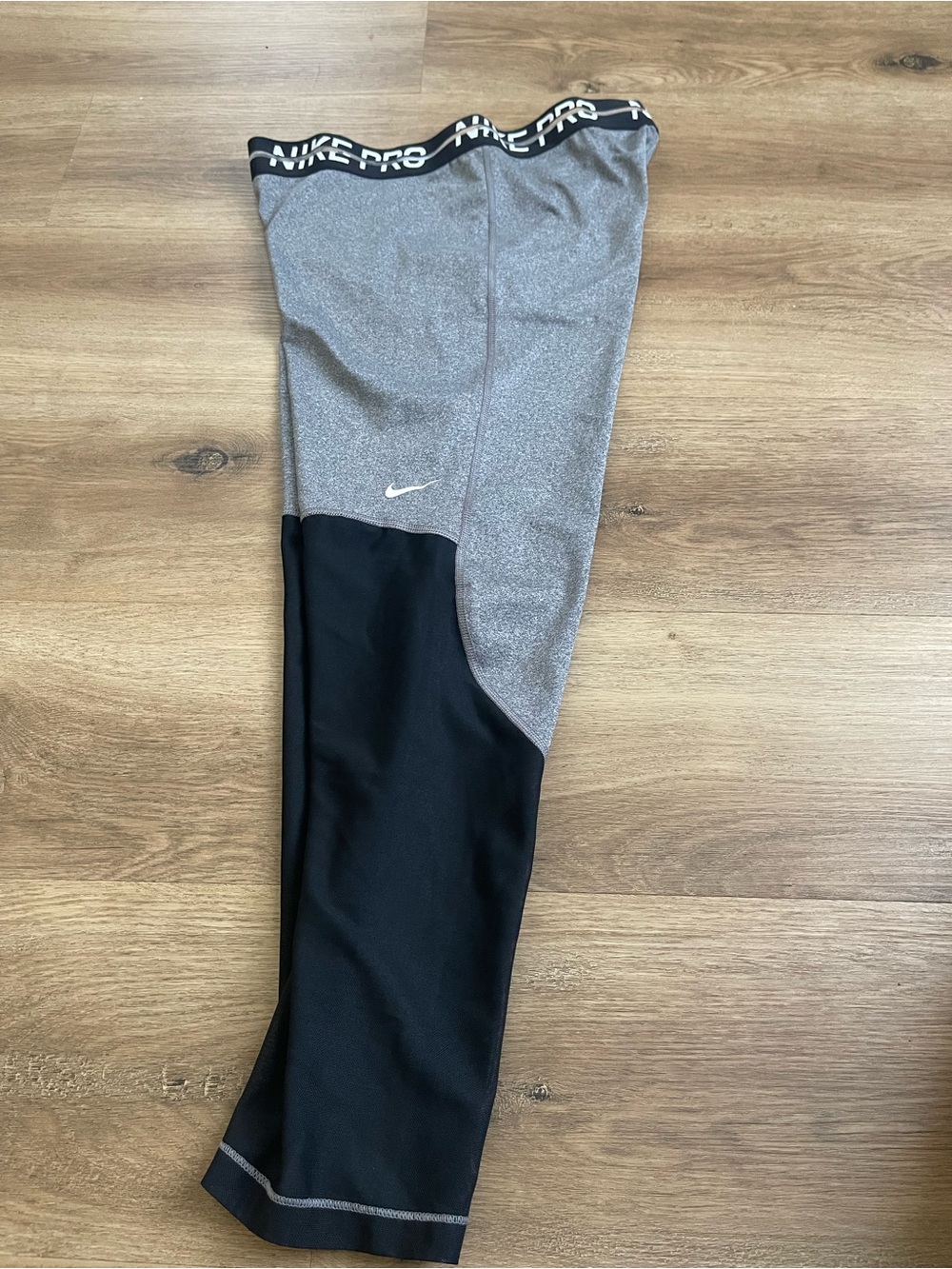 Nike Pro Womens Gray and Black Performance Leggings
